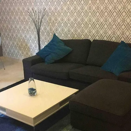 Luxury Spacious Near The City Center With Free Internet And Parking *