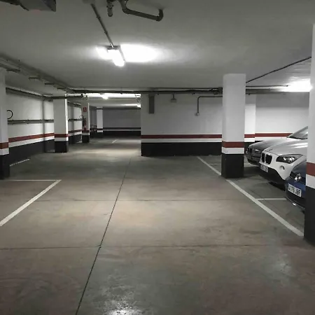 Appartement Luxury Spacious Near The City Center With Free Internet And Parking