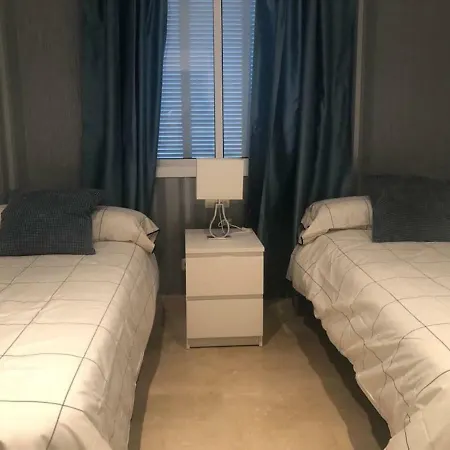 Appartement Luxury Spacious Near The City Center With Free Internet And Parking *